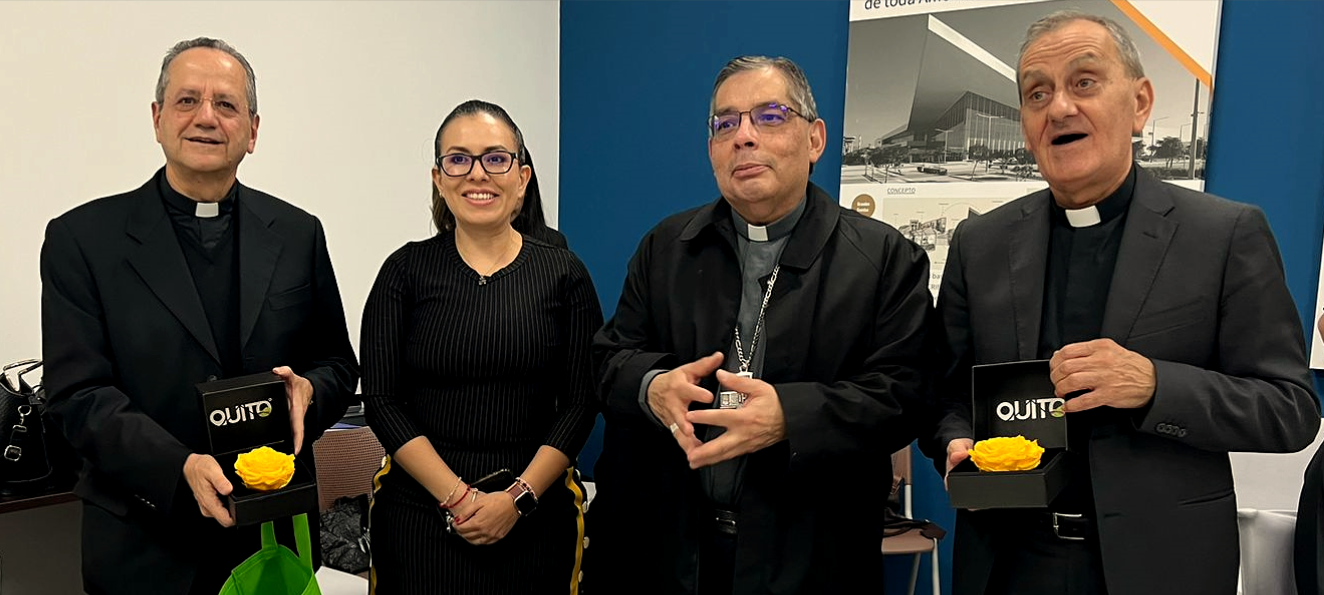 Arzobispo de Quito recibe reconocimiento de Quito Turismo. Arzobispo de Quito recibe reconocimiento de Quito Turismo.
