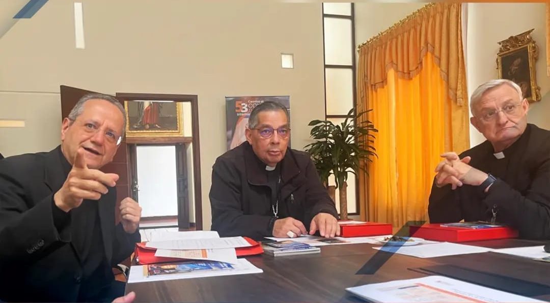 Presidente del Comité Pontificio para los Congresos Eucarísticos Internacionales se reunió con el Comité Local del IEC2024 Presidente del Comité Pontificio para los Congresos Eucarísticos Internacionales se reunió con el Comité Local del IEC2024