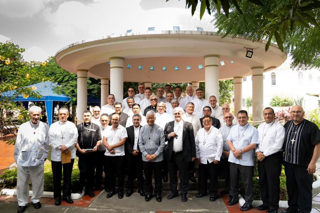 Fraternidad, eje transversal de importantes encuentros en la Arquidiócesis de Guayaquil Fraternidad, eje transversal de importantes encuentros en la Arquidiócesis de Guayaquil