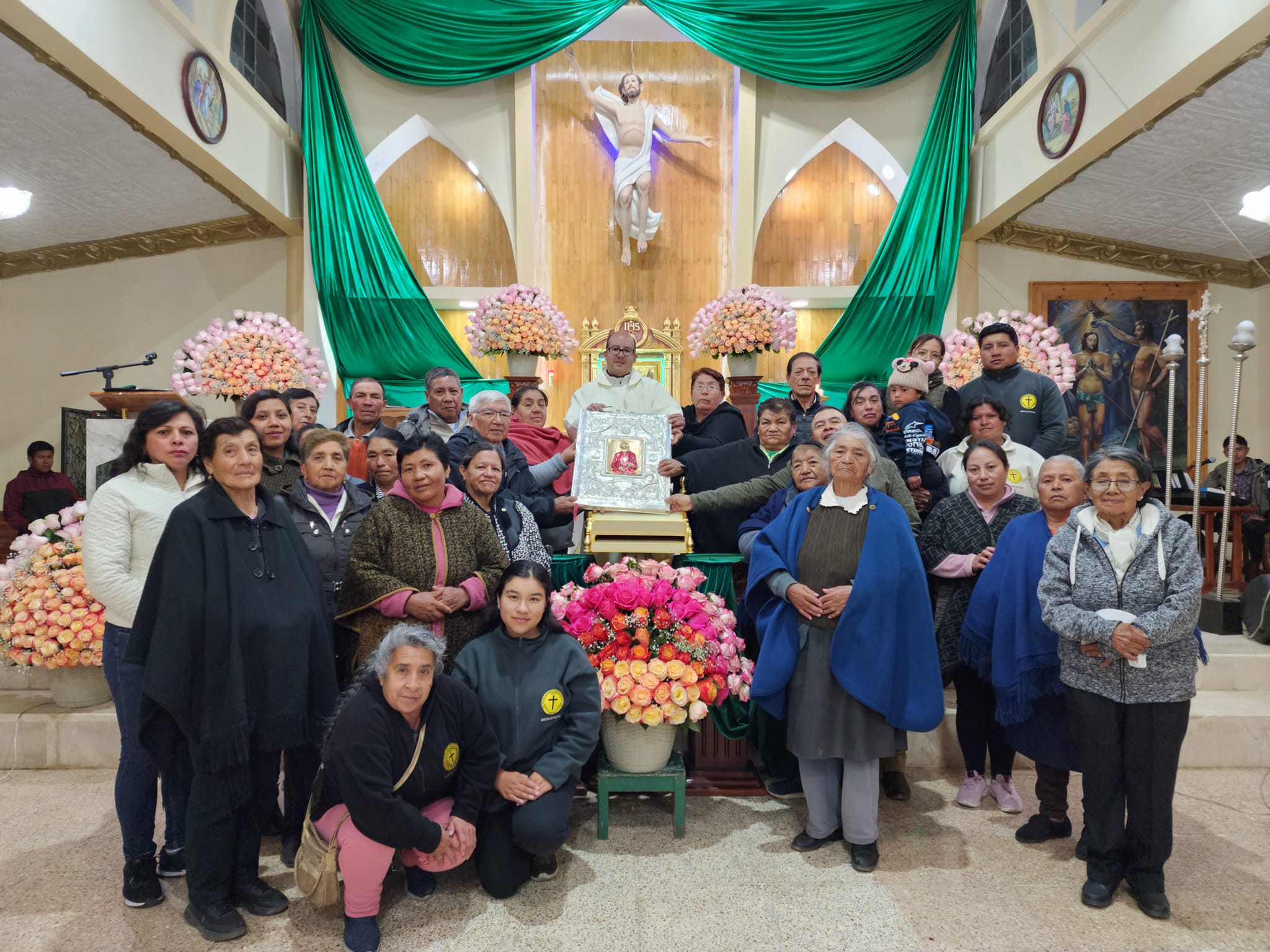 L’EVANGELIARIO, SIMBOLO DEL CONGRESSO EUCARISTICO INTERNAZIONALE, HA PASSATO PER LA DIOCESI DI TULCÁN.