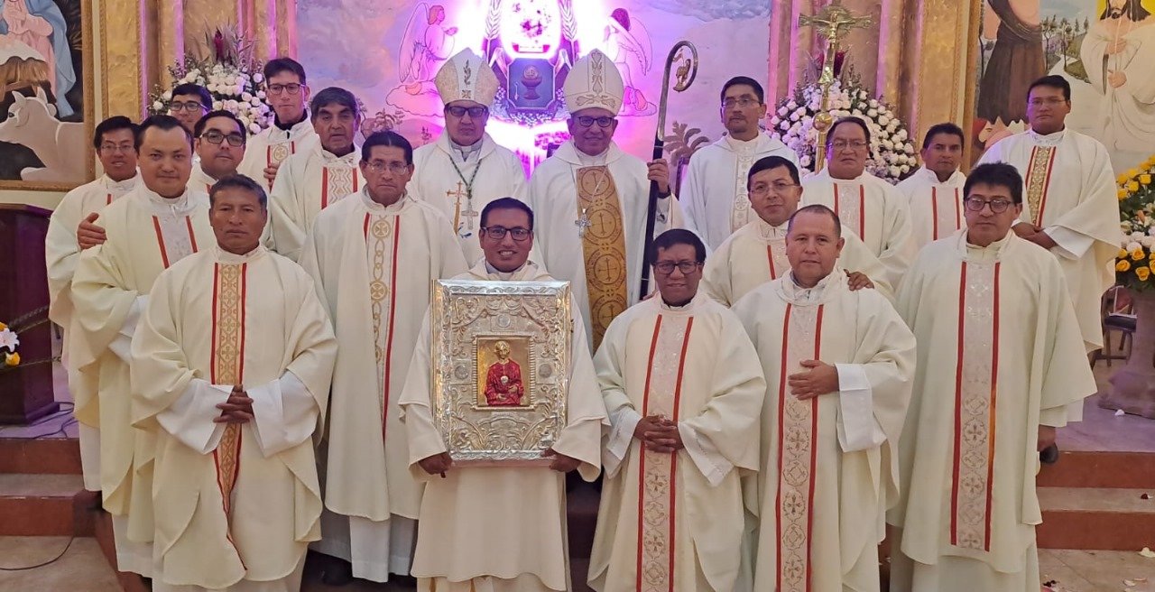Símbolo del IEC 2024 inicia recorrido por la Diócesis de Ambato Símbolo del IEC 2024 inicia recorrido por la Diócesis de Ambato