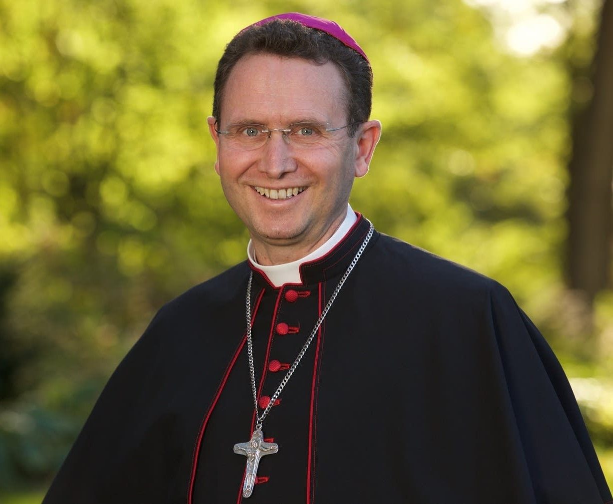Monseñor Andrew H. Cozzens