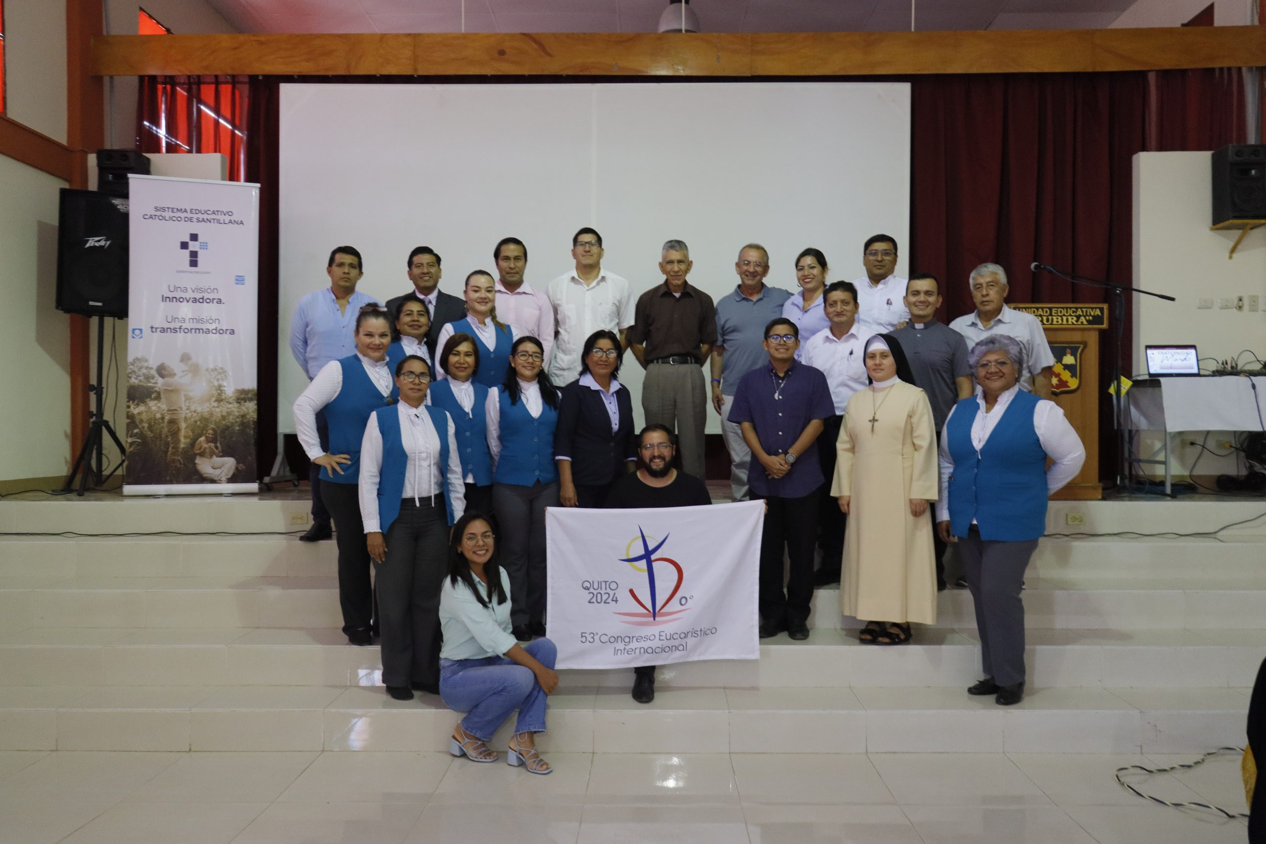 Santa Elena: Caravana de la Fraternidad fortalece la educación con el mensaje eucarístico Santa Elena: Caravana de la Fraternidad fortalece la educación con el mensaje eucarístico