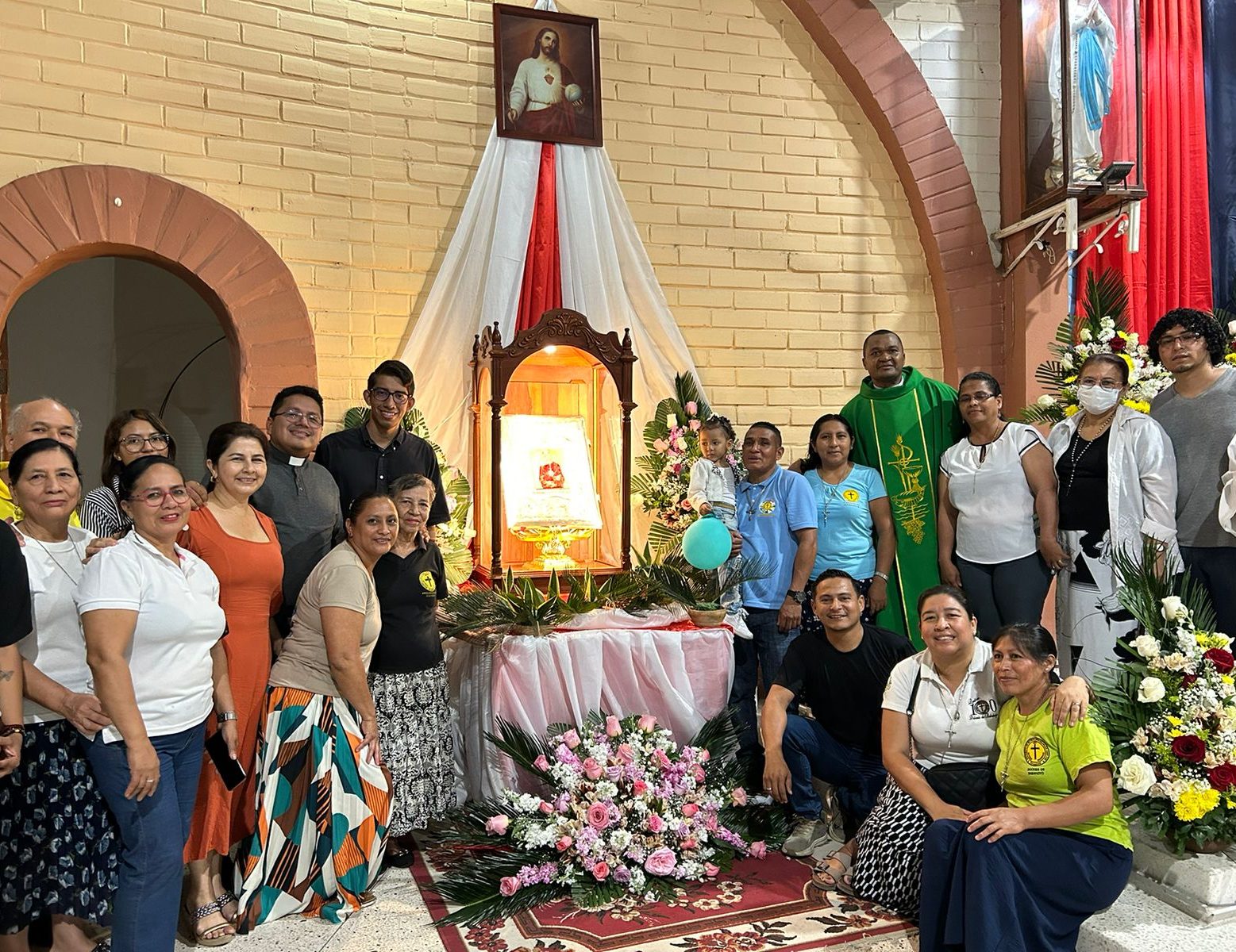 El Evangeliario del IEC 2024 recorrió la Diócesis de Babahoyo El Evangeliario del IEC 2024 recorrió la Diócesis de Babahoyo