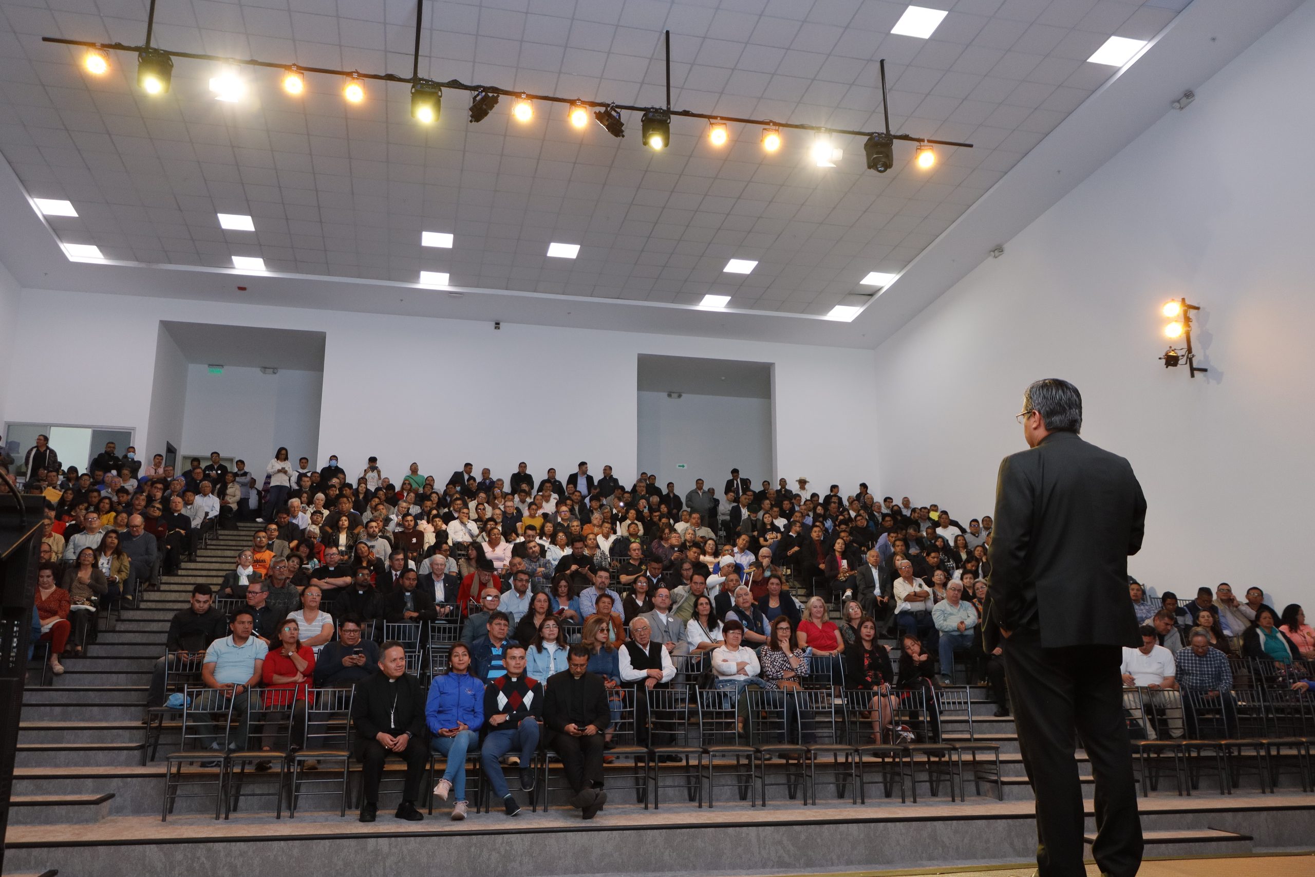 Pastoral Agents and Faithful of the Archdiocese of Quito Gather to Fine-Tune Details for IEC 2024 Pastoral Agents and Faithful of the Archdiocese of Quito Gather to Fine-Tune Details for IEC 2024