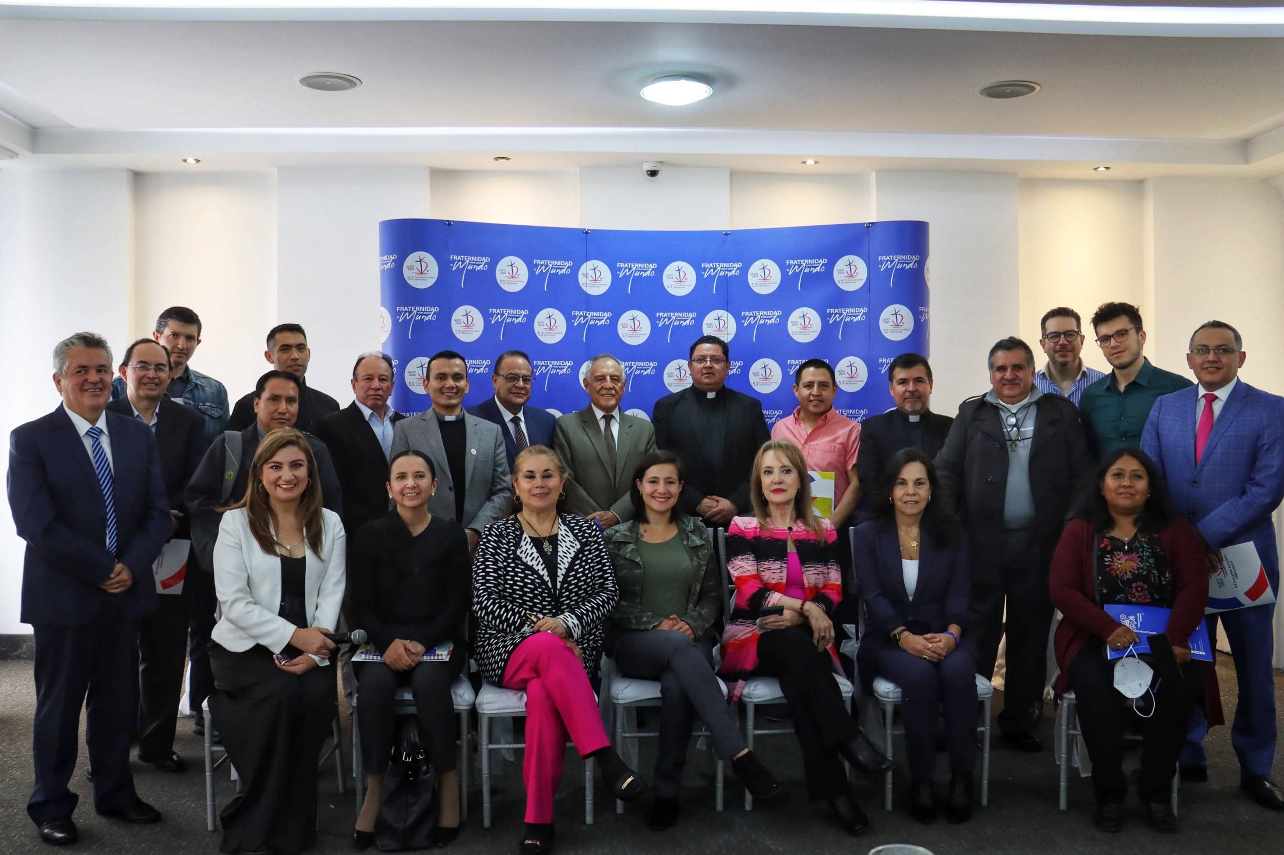 Periodistas y líderes de opinión promoverán la fraternidad para sanar las heridas del mundo Periodistas y líderes de opinión promoverán la fraternidad para sanar las heridas del mundo